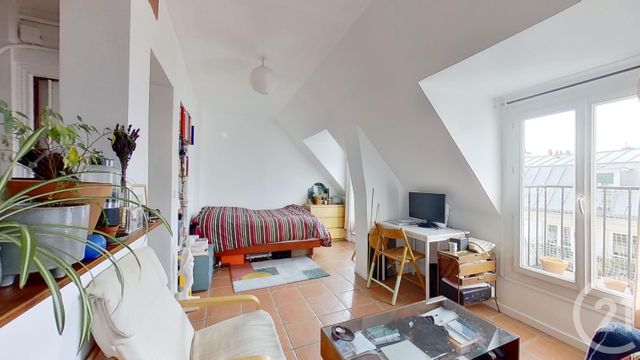  - PARIS - 