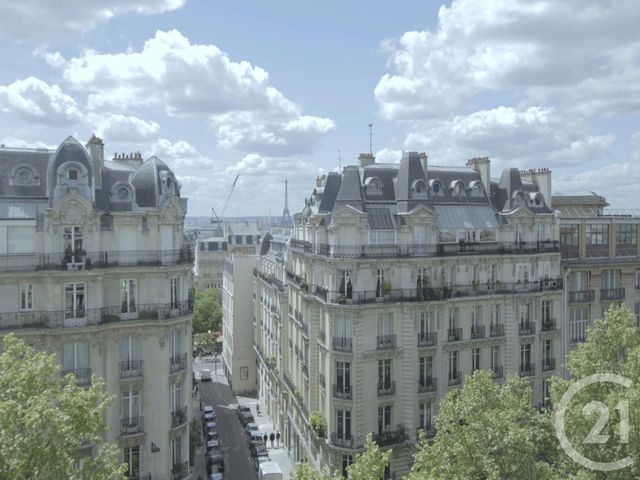 Appartement à vendre - 2 pièces - 24.64 m2 - PARIS - 75018 - ILE-DE-FRANCE - Century 21 Cadet - Rochechouart