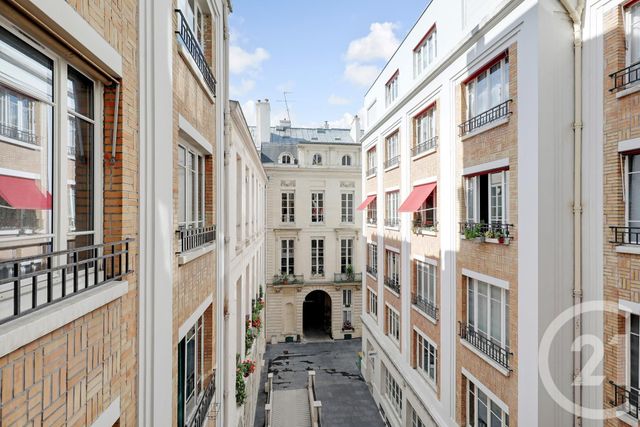 Appartement F4 à vendre - 4 pièces - 89.95 m2 - PARIS - 75009 - ILE-DE-FRANCE - Century 21 Cadet - Rochechouart