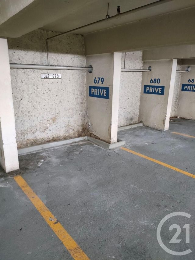 parking à vendre - 10.0 m2 - PARIS - 75009 - ILE-DE-FRANCE - Century 21 Cadet - Rochechouart
