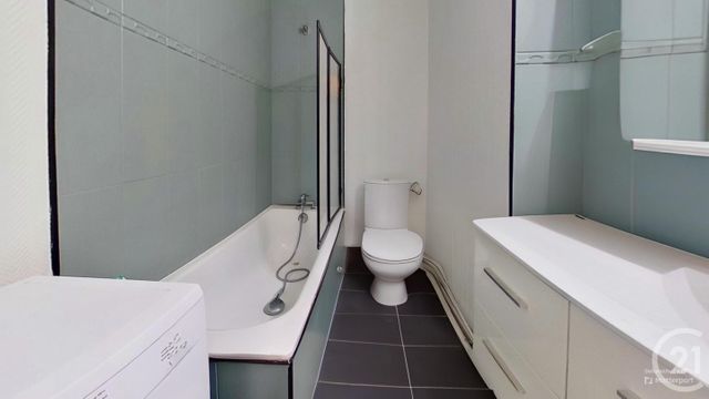 Appartement T3 à vendre - 3 pièces - 60.03 m2 - PARIS - 75009 - ILE-DE-FRANCE - Century 21 Cadet - Rochechouart