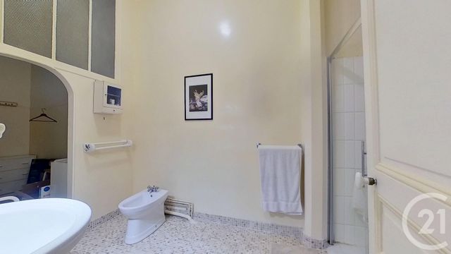 Appartement F3 à vendre - 4 pièces - 94.52 m2 - PARIS - 75009 - ILE-DE-FRANCE - Century 21 Cadet - Rochechouart