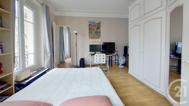 Appartement à vendre - 3 pièces - 50.48 m2 - PARIS - 75018 - ILE-DE-FRANCE - Century 21 Cadet - Rochechouart