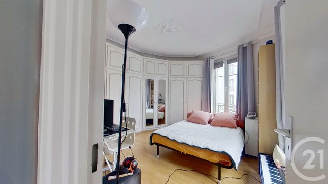 Appartement à vendre - 3 pièces - 50.48 m2 - PARIS - 75018 - ILE-DE-FRANCE - Century 21 Cadet - Rochechouart