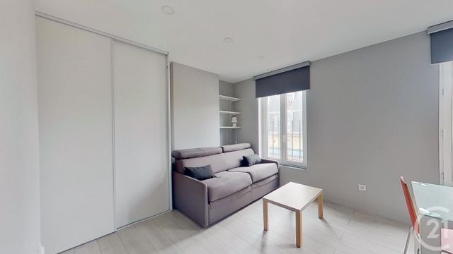 Afficher la photo en grand Appartement F1 à louer - 1 pièce - 30.0 m2 - PARIS - 75018 - ILE-DE-FRANCE - Century 21 Cadet - Rochechouart