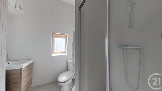 Afficher la photo en grand Appartement F1 à louer - 1 pièce - 30.0 m2 - PARIS - 75018 - ILE-DE-FRANCE - Century 21 Cadet - Rochechouart