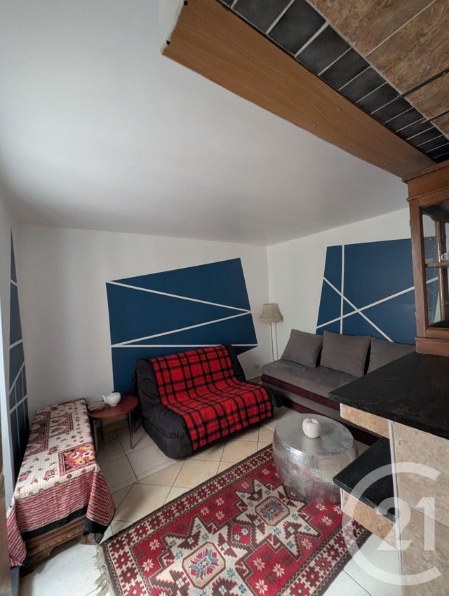 Appartement Studio à vendre - 1 pièce - 16.0 m2 - PARIS - 75018 - ILE-DE-FRANCE - Century 21 Cadet-Rochechouart