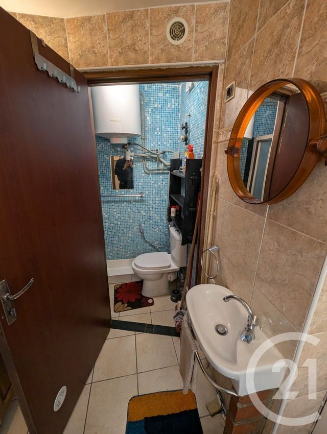 Appartement Studio à vendre - 1 pièce - 16.0 m2 - PARIS - 75018 - ILE-DE-FRANCE - Century 21 Cadet-Rochechouart