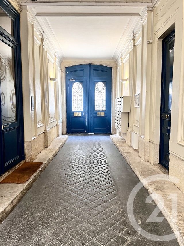 Appartement F2 à vendre - 2 pièces - 40.0 m2 - PARIS - 75009 - ILE-DE-FRANCE - Century 21 Cadet-Rochechouart