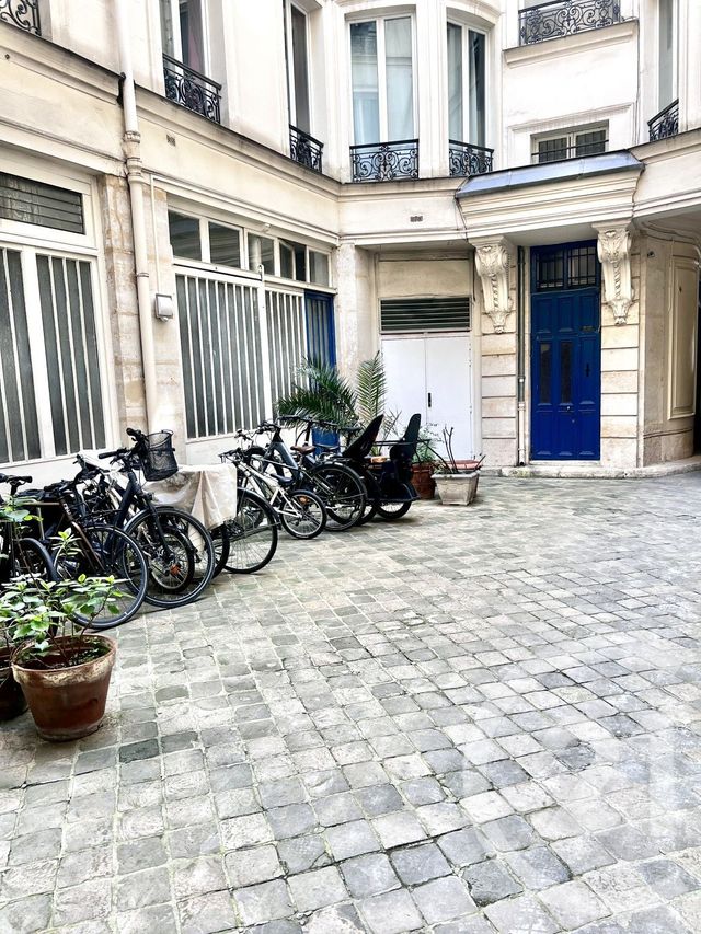 Appartement F2 à vendre - 2 pièces - 40.0 m2 - PARIS - 75009 - ILE-DE-FRANCE - Century 21 Cadet-Rochechouart