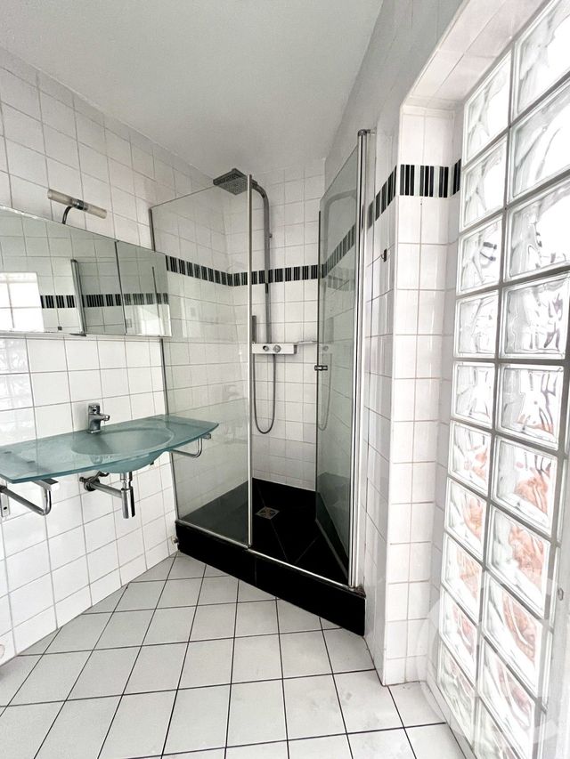 Appartement F2 à vendre - 2 pièces - 40.0 m2 - PARIS - 75009 - ILE-DE-FRANCE - Century 21 Cadet-Rochechouart