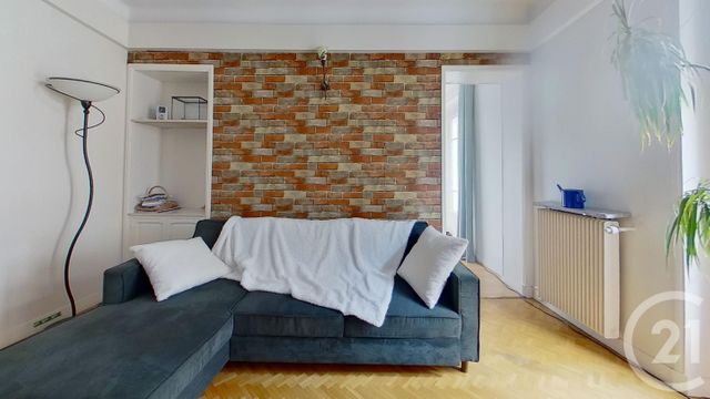 Appartement à vendre - 3 pièces - 50.48 m2 - PARIS - 75018 - ILE-DE-FRANCE - Century 21 Cadet-Rochechouart