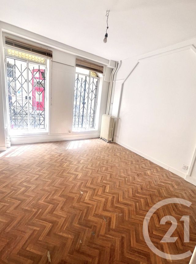 Appartement F1 à vendre - 1 pièce - 23.7 m2 - PARIS - 75009 - ILE-DE-FRANCE - Century 21 Cadet-Rochechouart