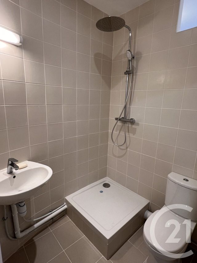 Appartement F1 à vendre - 1 pièce - 23.7 m2 - PARIS - 75009 - ILE-DE-FRANCE - Century 21 Cadet-Rochechouart