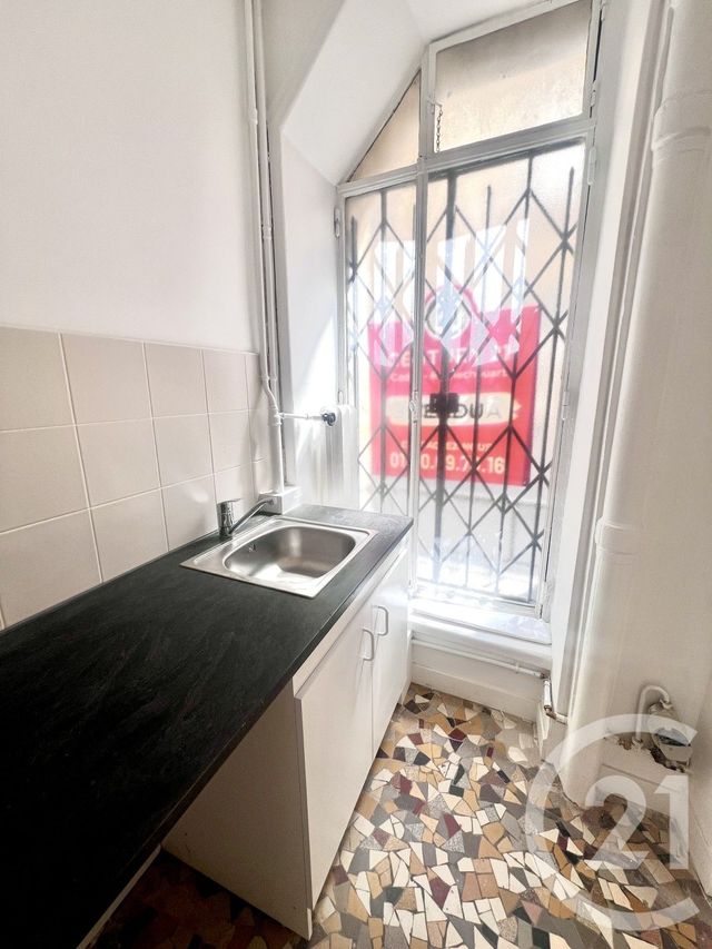 Appartement F1 à vendre - 1 pièce - 23.7 m2 - PARIS - 75009 - ILE-DE-FRANCE - Century 21 Cadet-Rochechouart
