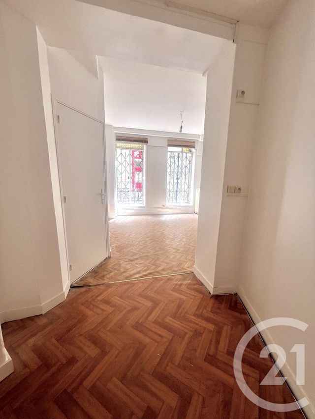 Appartement F1 à vendre - 1 pièce - 23.7 m2 - PARIS - 75009 - ILE-DE-FRANCE - Century 21 Cadet-Rochechouart
