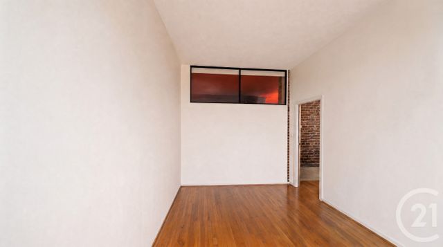 Appartement Loft à vendre - 4 pièces - 55.17 m2 - PARIS - 75009 - ILE-DE-FRANCE - Century 21 Cadet-Rochechouart