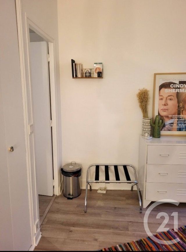 Appartement Studio à vendre - 1 pièce - 25.57 m2 - PARIS - 75018 - ILE-DE-FRANCE - Century 21 Cadet-Rochechouart