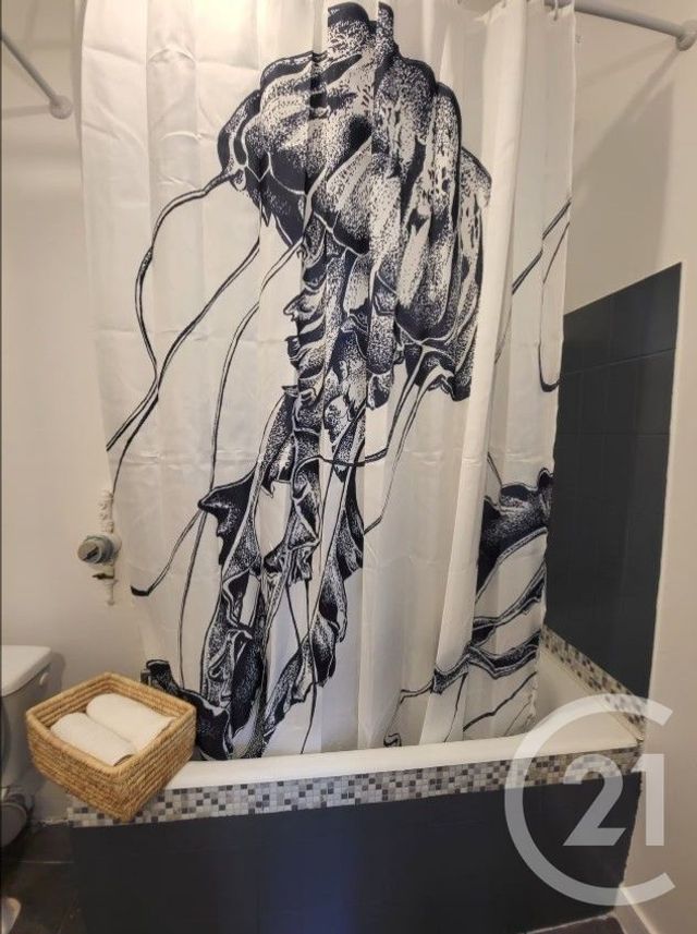 Appartement Studio à vendre - 1 pièce - 25.57 m2 - PARIS - 75018 - ILE-DE-FRANCE - Century 21 Cadet-Rochechouart