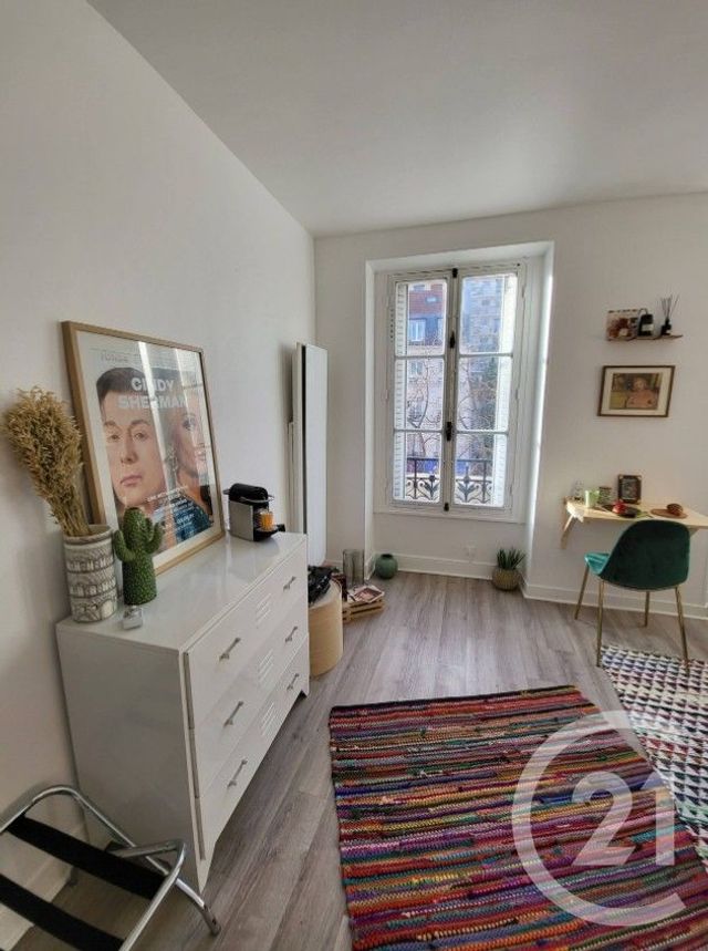 Appartement Studio à vendre - 1 pièce - 25.57 m2 - PARIS - 75018 - ILE-DE-FRANCE - Century 21 Cadet-Rochechouart
