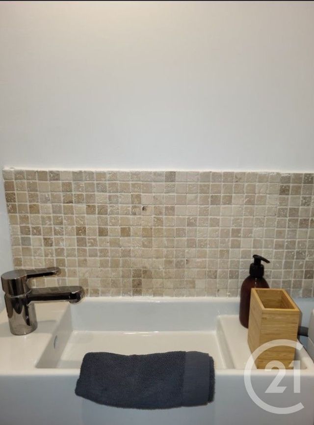 Appartement Studio à vendre - 1 pièce - 25.57 m2 - PARIS - 75018 - ILE-DE-FRANCE - Century 21 Cadet-Rochechouart