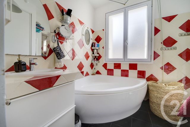 Appartement F6 à vendre - 6 pièces - 142.02 m2 - PARIS - 75009 - ILE-DE-FRANCE - Century 21 Cadet-Rochechouart