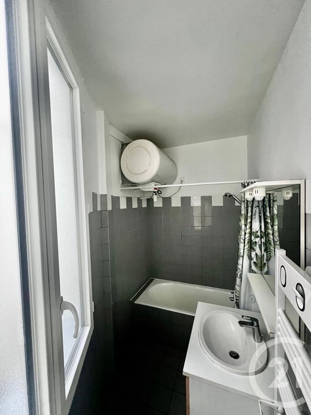 Appartement à vendre - 2 pièces - 35.0 m2 - PARIS - 75009 - ILE-DE-FRANCE - Century 21 Cadet-Rochechouart