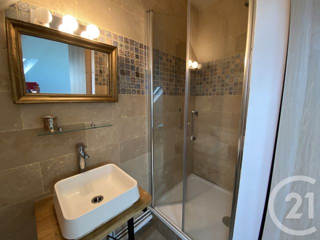 Appartement F2 à vendre - 2 pièces - 27.96 m2 - PARIS - 75002 - ILE-DE-FRANCE - Century 21 Cadet-Rochechouart