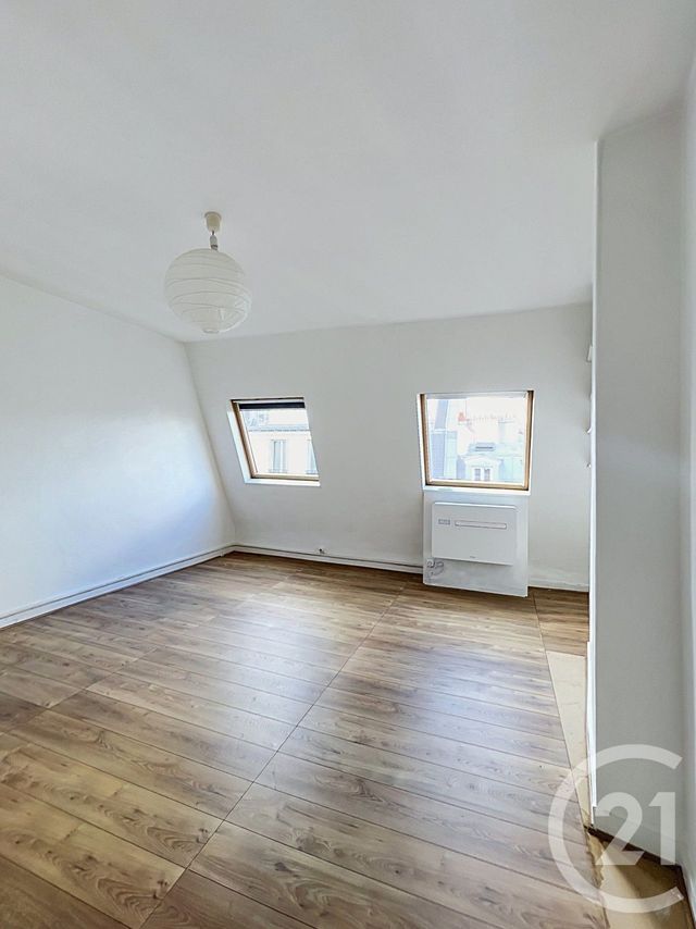 Appartement F1 à vendre - 1 pièce - 24.0 m2 - PARIS - 75010 - ILE-DE-FRANCE - Century 21 Cadet-Rochechouart