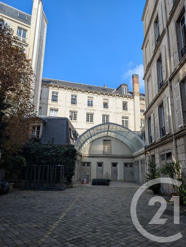 Appartement F2 à vendre - 2 pièces - 29.37 m2 - PARIS - 75008 - ILE-DE-FRANCE - Century 21 Cadet-Rochechouart